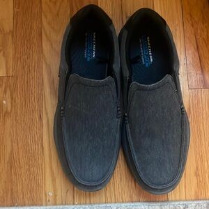 Men’s sketchers memory foam shoes